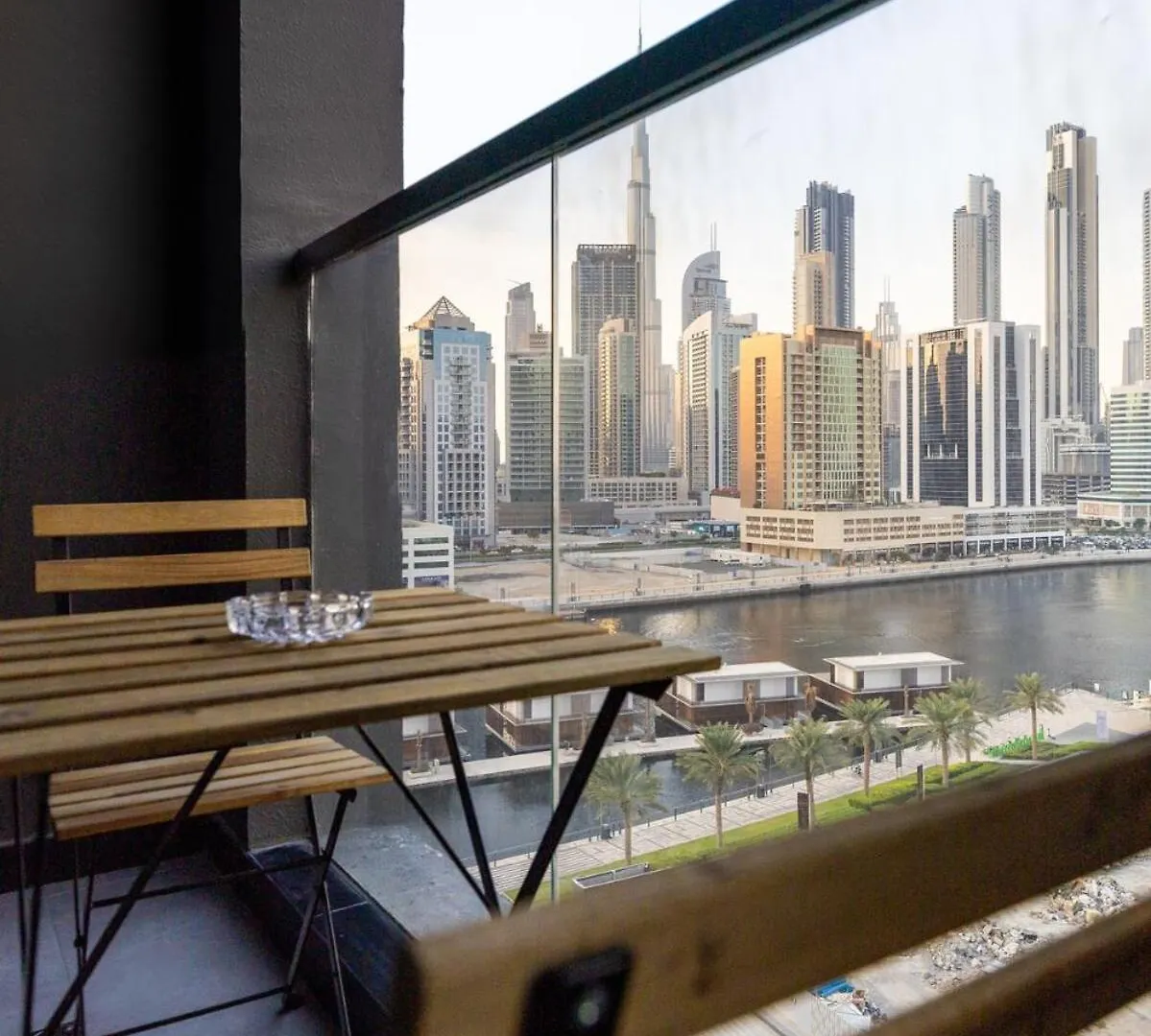 Waves - Premium 1Br Apartment Overlooking Burj Khalifa Dubai
